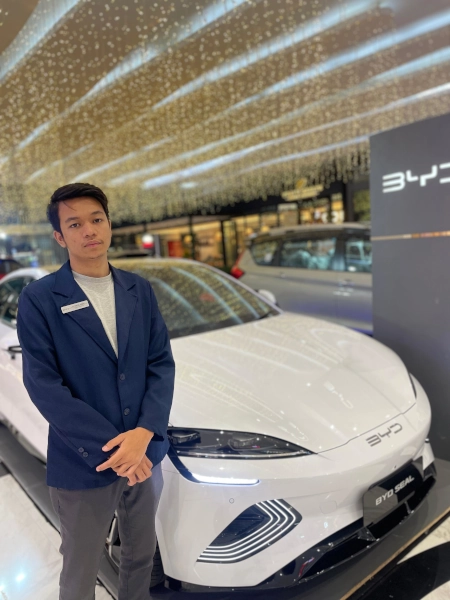 Sales Consultant BYD Jakarta Selatan FARREL (Sales Consultant) 0813 8463 0866